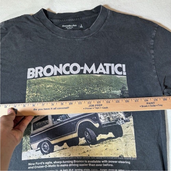 Abercrombie & Fitch Black Graphic Tee Size Small - Picture 7 of 9